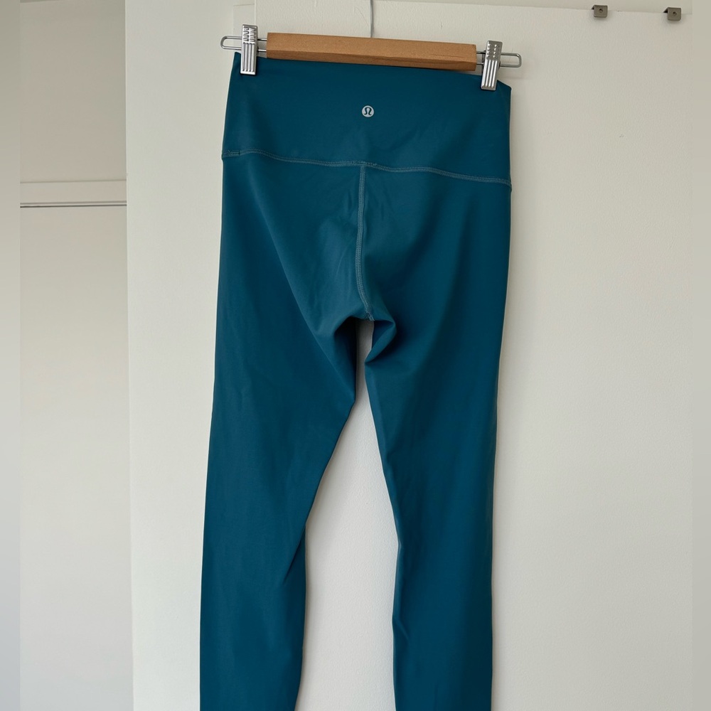 Lululemon Wunder Under leggings - Size 6